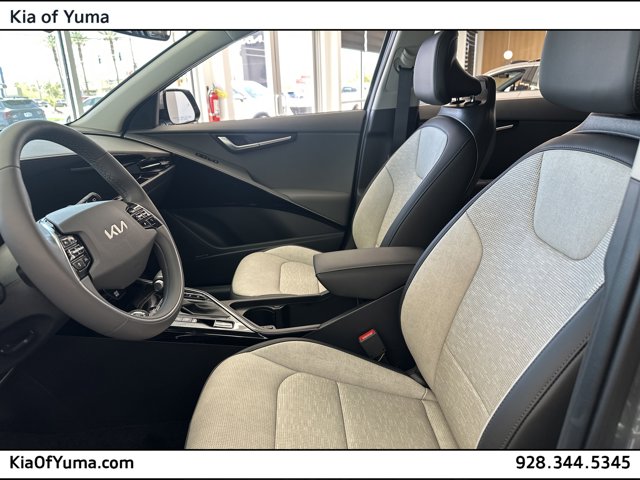 Vehicle image 6 of 6