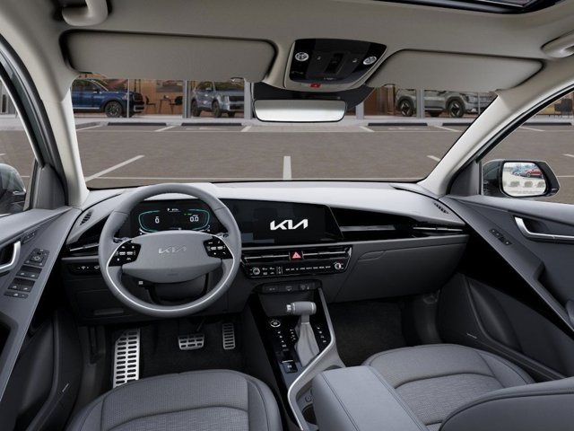 Vehicle image 14 of 27