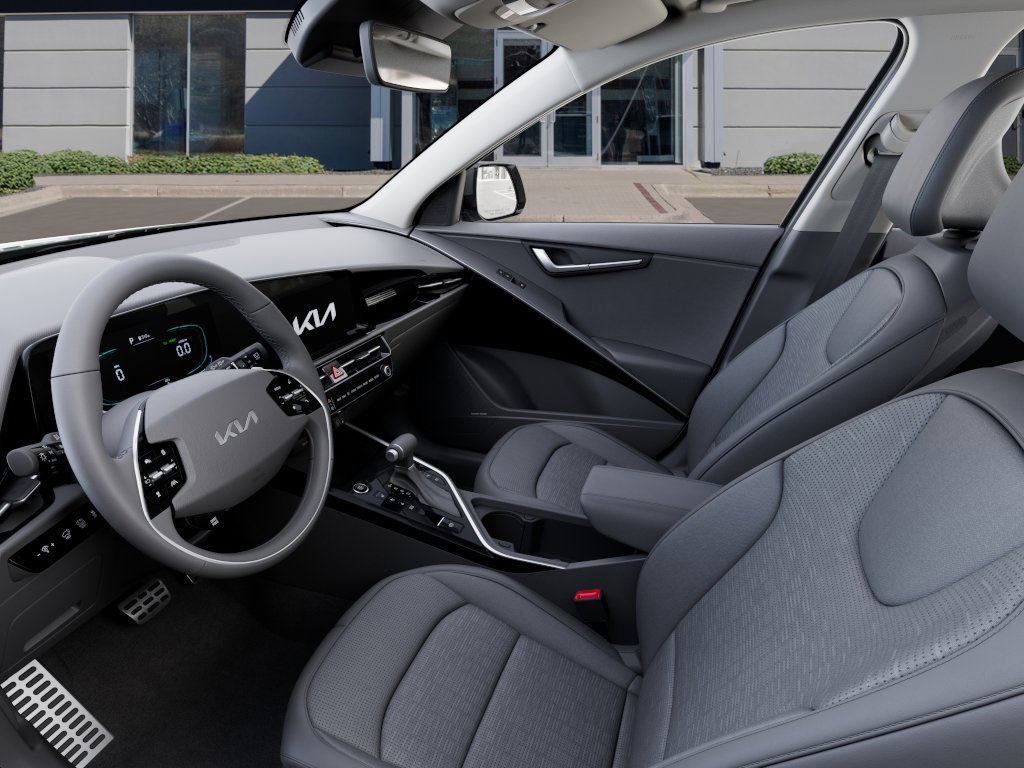 Vehicle image 17 of 27
