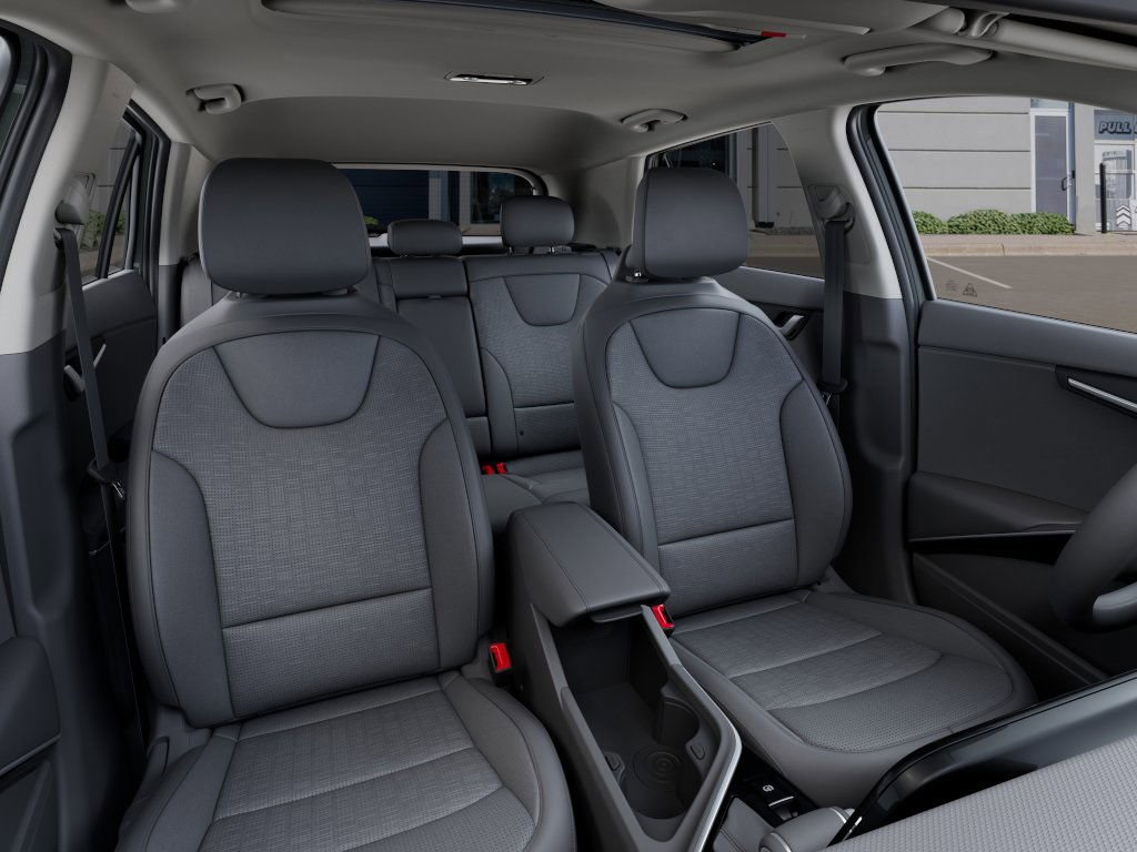 Vehicle image 15 of 27