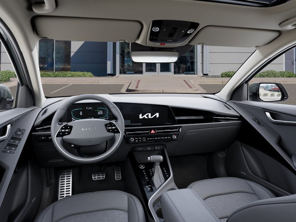 Vehicle image 14 of 27