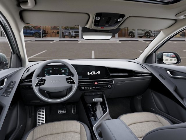 Vehicle image 14 of 27
