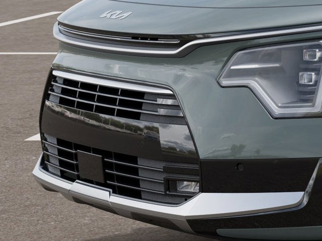 Vehicle image 13 of 27