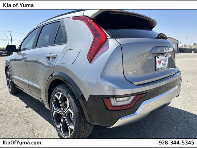 Vehicle image 4 of 6