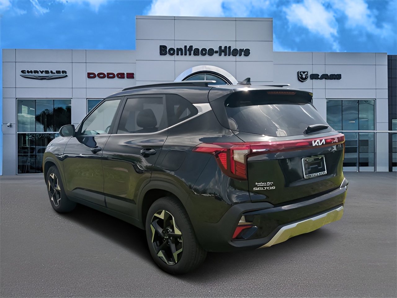 Vehicle image 36 of 37