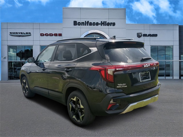 Vehicle image 7 of 37
