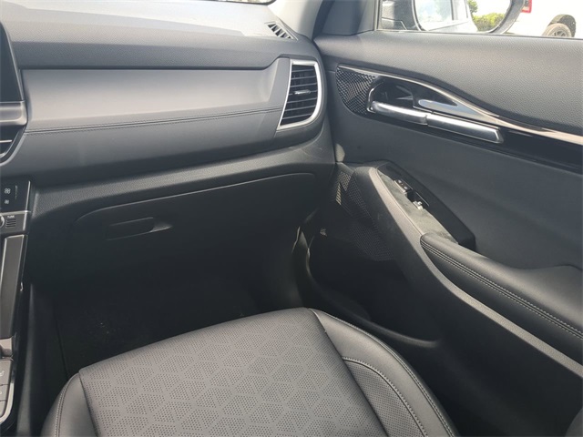 Vehicle image 17 of 37