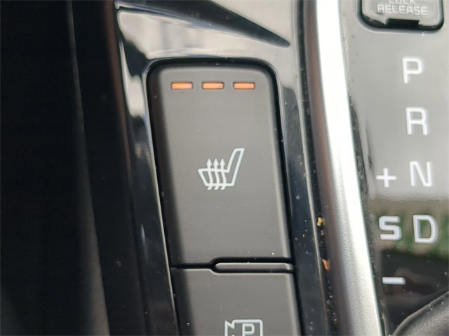 Vehicle image 23 of 37