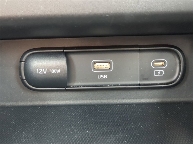 Vehicle image 22 of 37