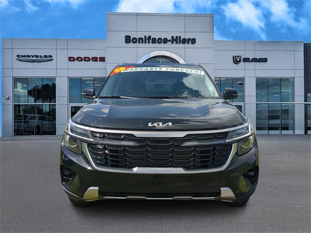 Vehicle image 2 of 37
