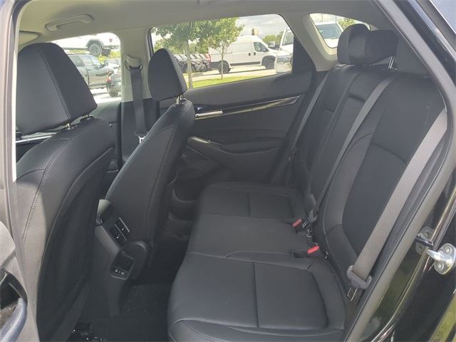 Vehicle image 14 of 37