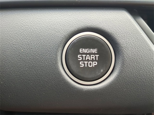 Vehicle image 28 of 37