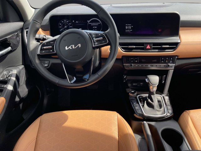 Vehicle image 13 of 36