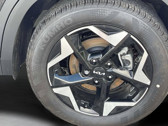 Vehicle image 12 of 36