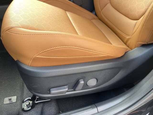 Vehicle image 26 of 36