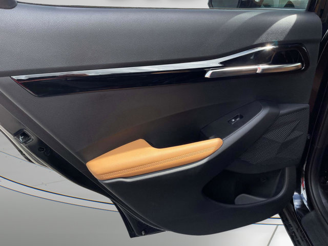 Vehicle image 18 of 36