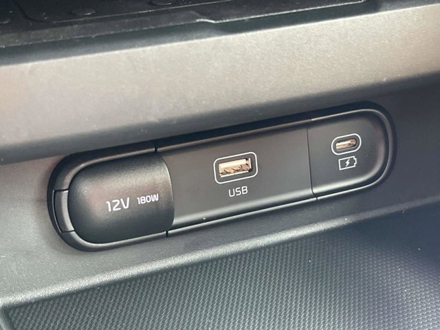 Vehicle image 31 of 36