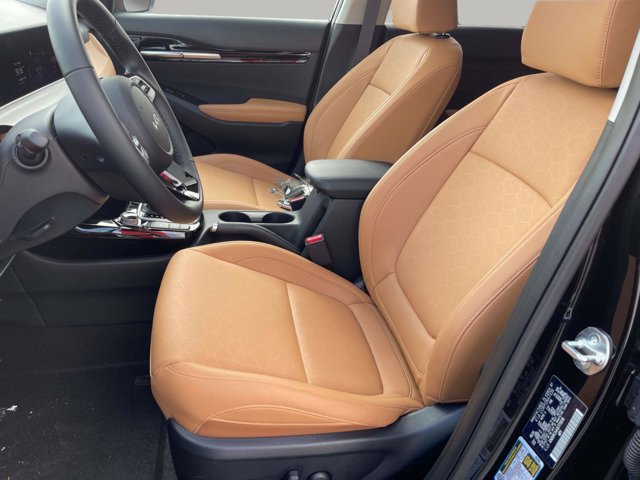 Vehicle image 25 of 36