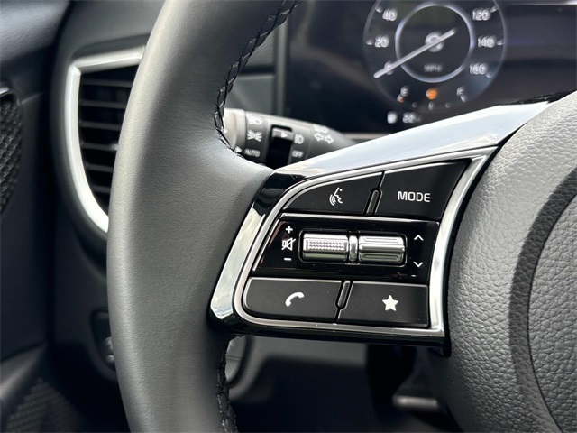 Vehicle image 24 of 30