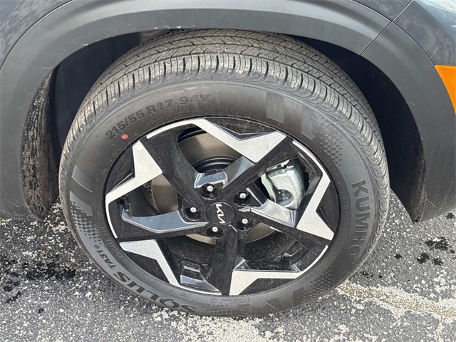 Vehicle image 9 of 30