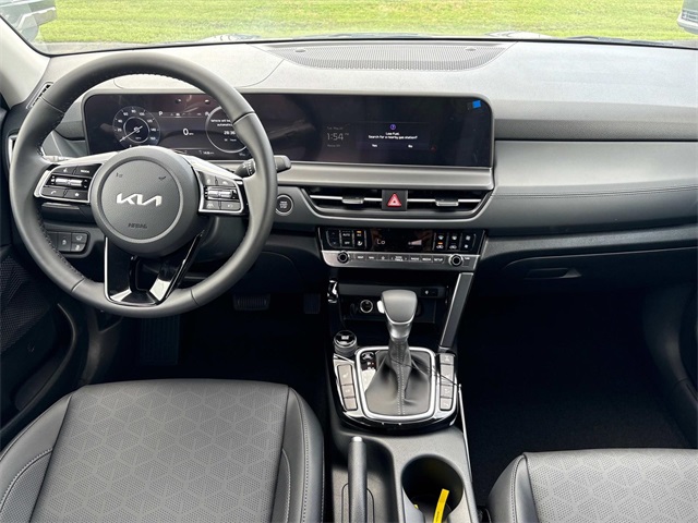 Vehicle image 16 of 30