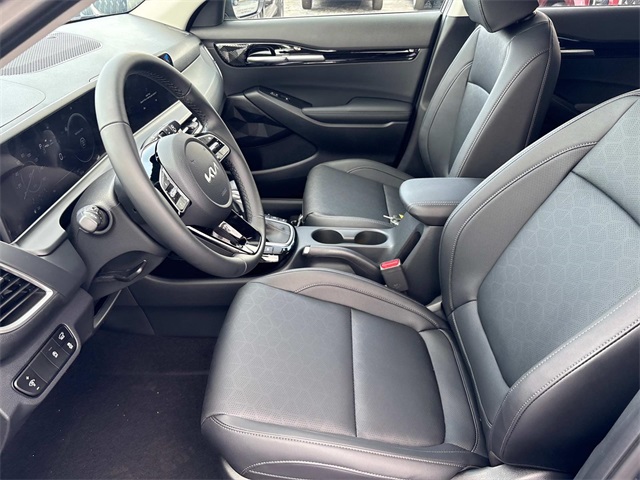 Vehicle image 22 of 30