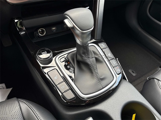 Vehicle image 28 of 30