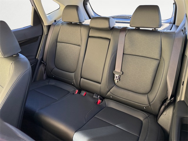 Vehicle image 13 of 27