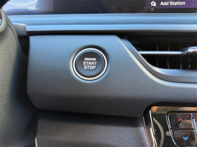 Vehicle image 23 of 27