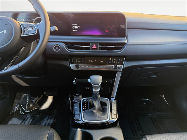 Vehicle image 11 of 27