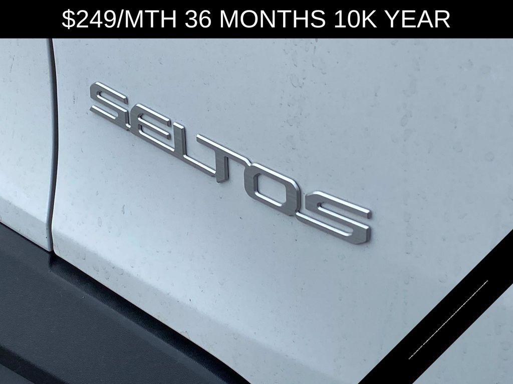 Vehicle image 12 of 14