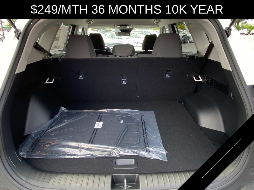 Vehicle image 4 of 14