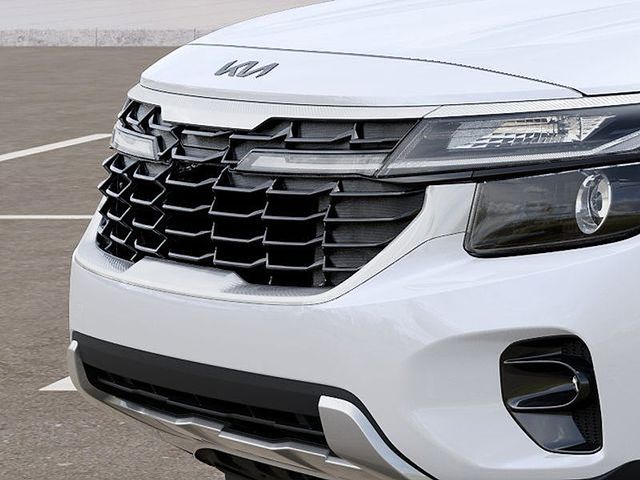 Vehicle image 13 of 36