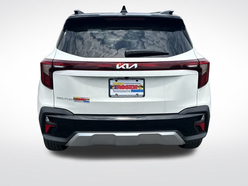 2025 Kia Seltos S Image 6 of 34