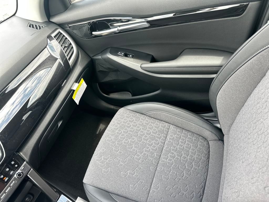 2025 Kia Seltos S Image 25 of 34