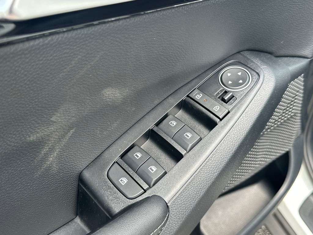 2025 Kia Seltos S Image 11 of 34