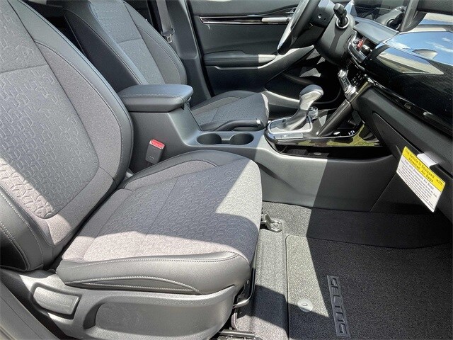 Vehicle image 11 of 20