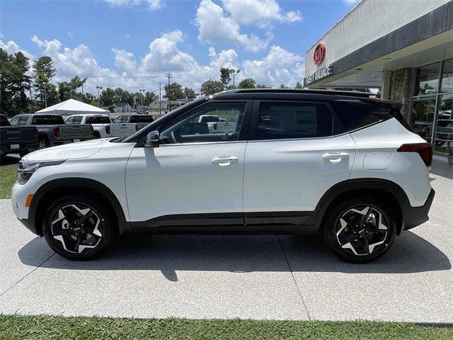 Vehicle image 8 of 20