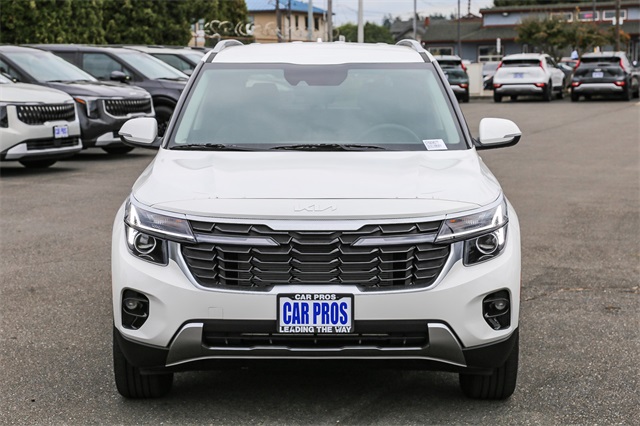 Vehicle image 3 of 25