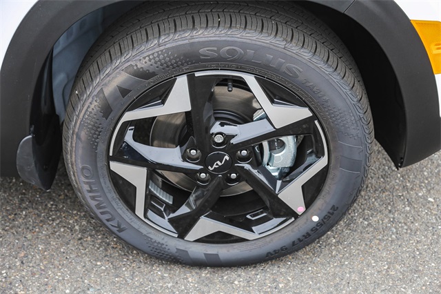 Vehicle image 12 of 25