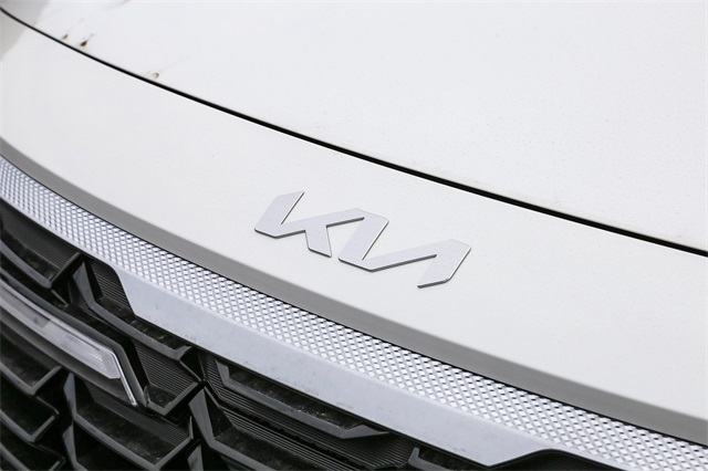 Vehicle image 9 of 25
