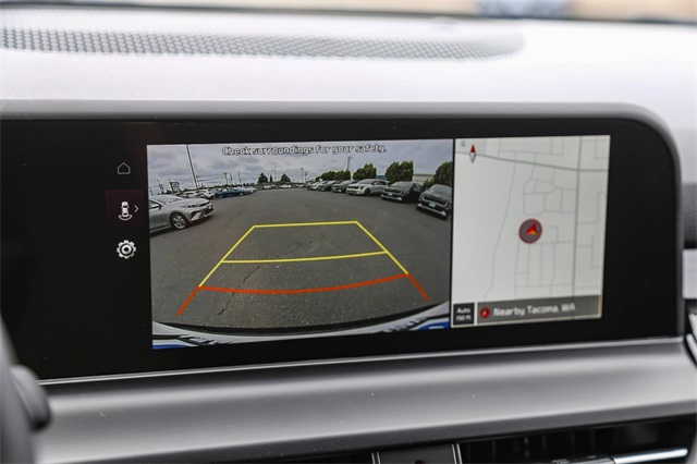 Vehicle image 23 of 25