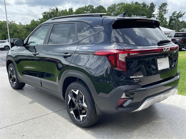 Vehicle image 7 of 25