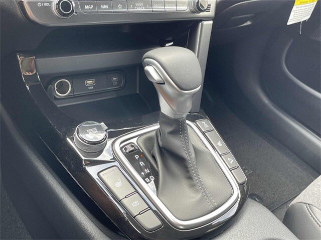 Vehicle image 12 of 25