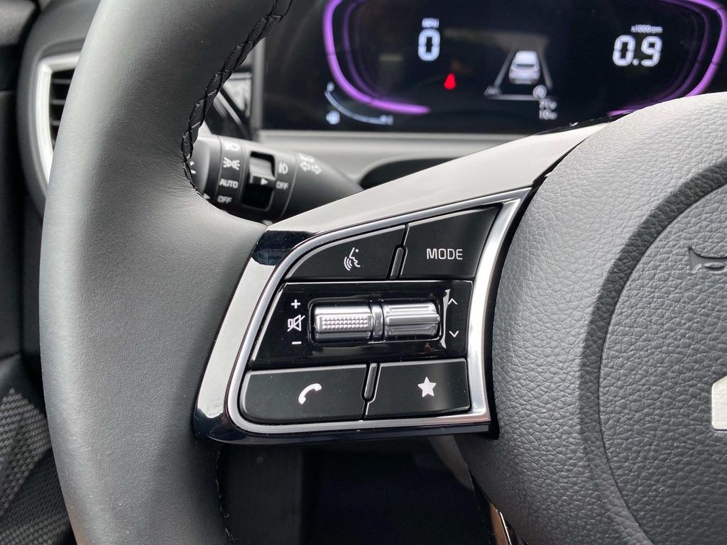 Vehicle image 14 of 14