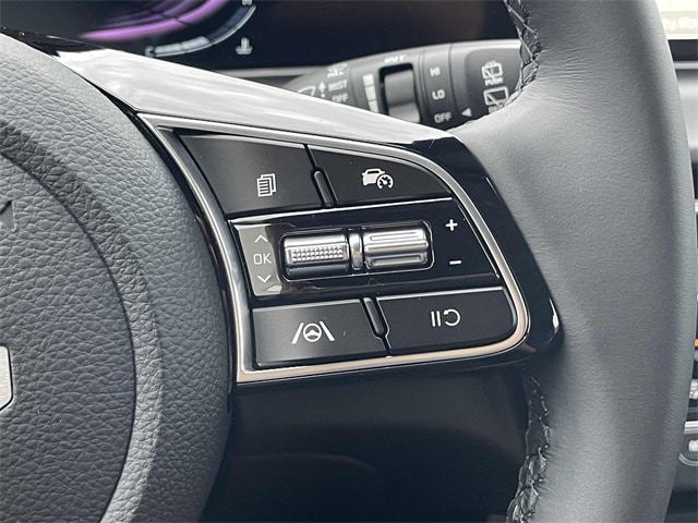Vehicle image 15 of 20