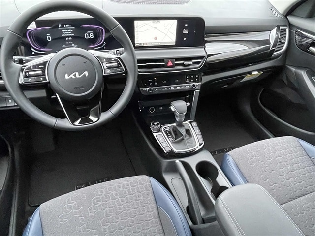 Vehicle image 9 of 20