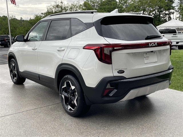 Vehicle image 7 of 20