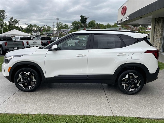 Vehicle image 8 of 20