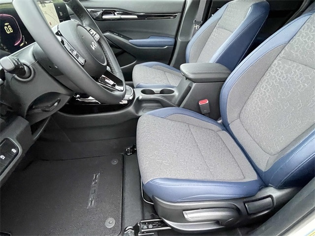 Vehicle image 17 of 20